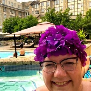 SUMMERTIME !!! Meet your Posher, April